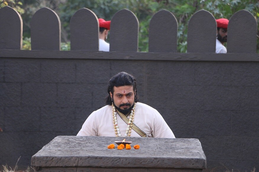 अजगराच्या विळख्यातून सुटका